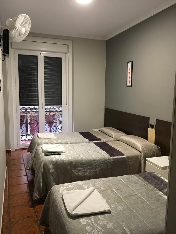 Pension La Bilbaina - Albergue Логроньйо Екстер'єр фото